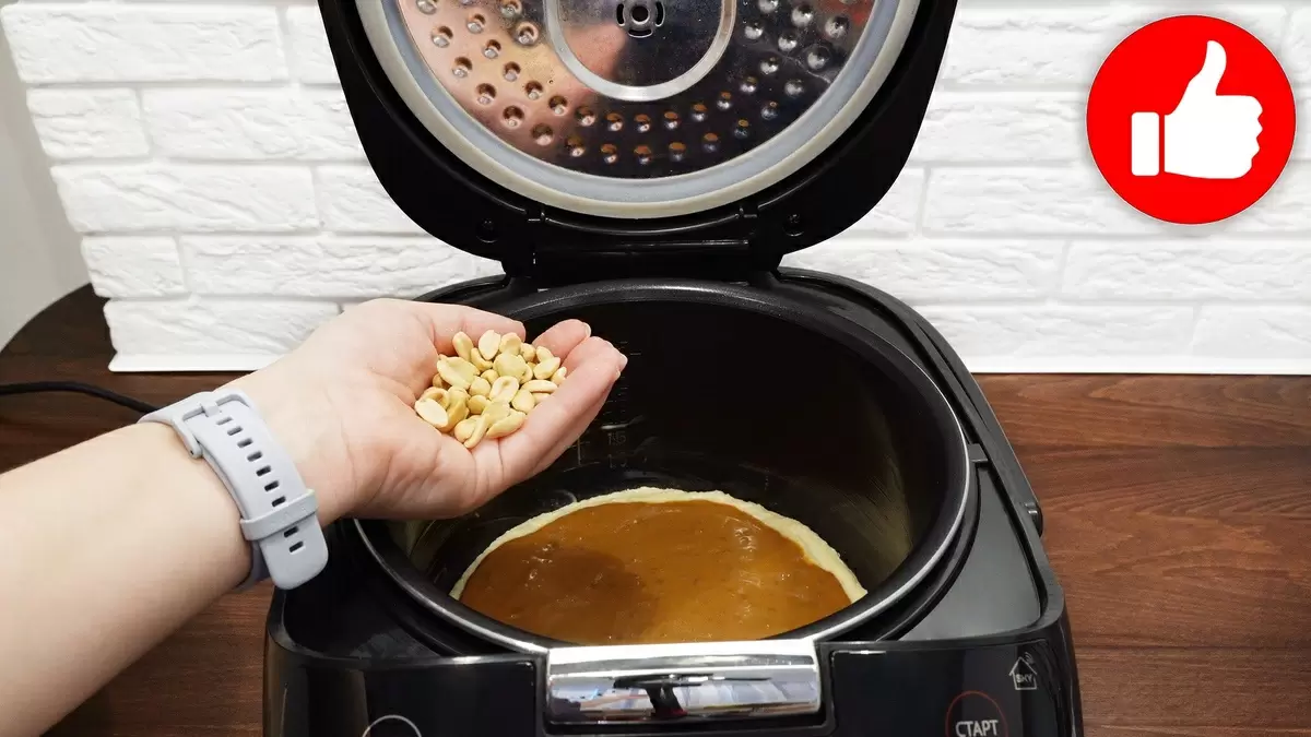 Нежный манник с орехами и сгущенкой: выпечка для уютного чаепития