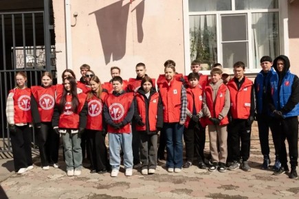 Александр Скрябин: Дорогие ростовчане!. Сегодня в рамках городских субботников мы не только наводим порядок на улицах, но и ведём важную работу по очистке города от незаконной рекламы