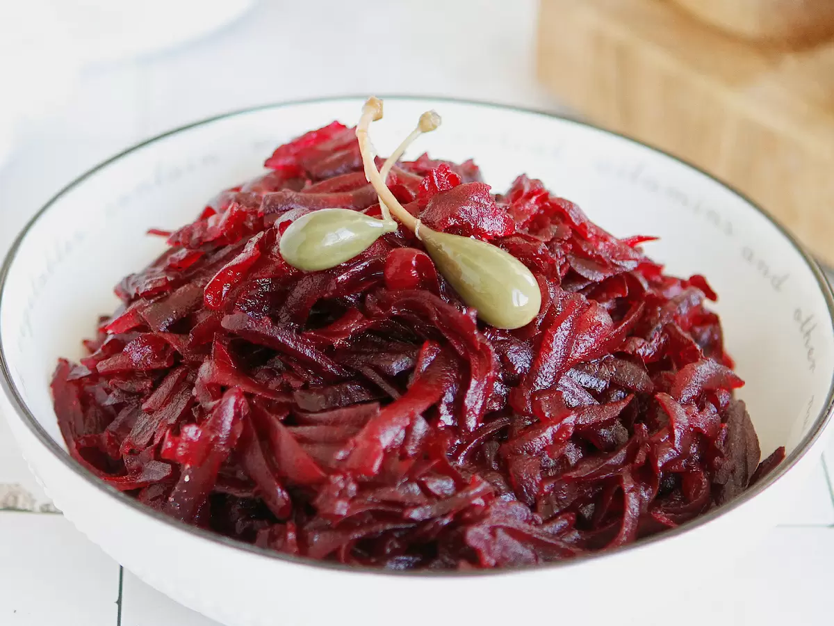 Салат из свёклы с уксусом: идеальная тарелка к мясу без лишних хлопот