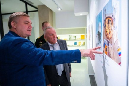 Председатель комитета Законодательного Собрания Ростовской области по экономической политике Игорь Бураков принял участие в открытии в Ростове-на-Дону выставки «От Гагарина до тебя», приуроченной к 65-летию полета первого...