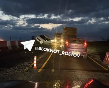 Из-за ДТП со стороны Таганрога в Ростов образовалась пробка