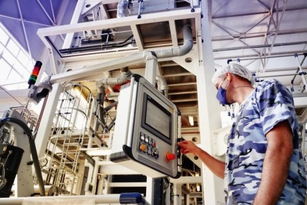 Выручка ростовской компании «Атлантис-Пак» (мировой лидер в пластиковой упаковки для пищевых продуктов, входит в холдинг «Группа Агроком») выросла на 6% — до 19 млрд рублей