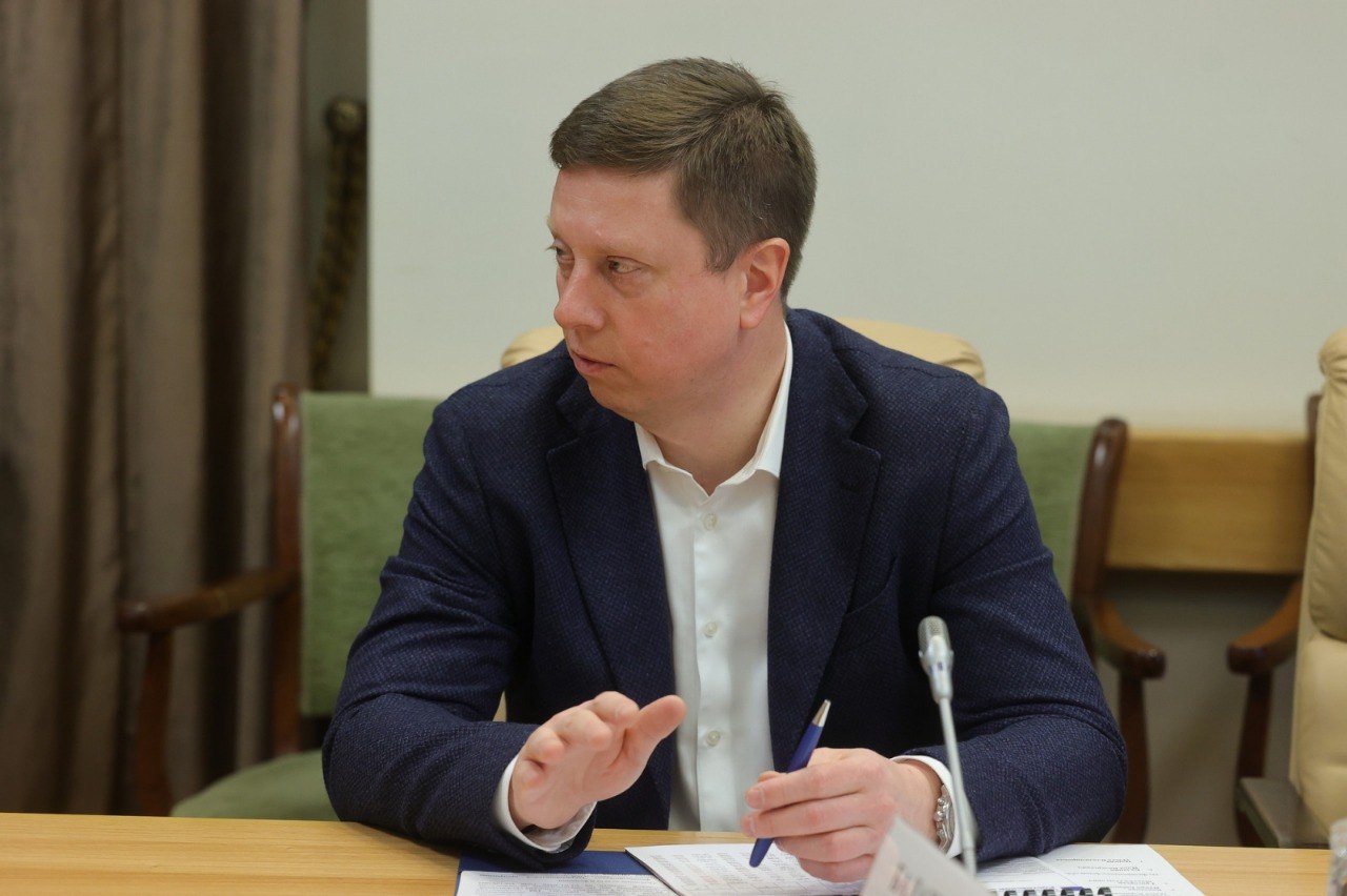 Губернатор Ростовской области Юрий Слюсарь и Председатель ФОМС Илья Баланин во время рабочей встречи обсудили итоги деятельности регионального отделения фонда Губернатор Ростовской области Юрий Слюсарь и Председатель ФОМС Илья Баланин во время рабочей встречи обсудили итоги деятельности регионального отделения фонда