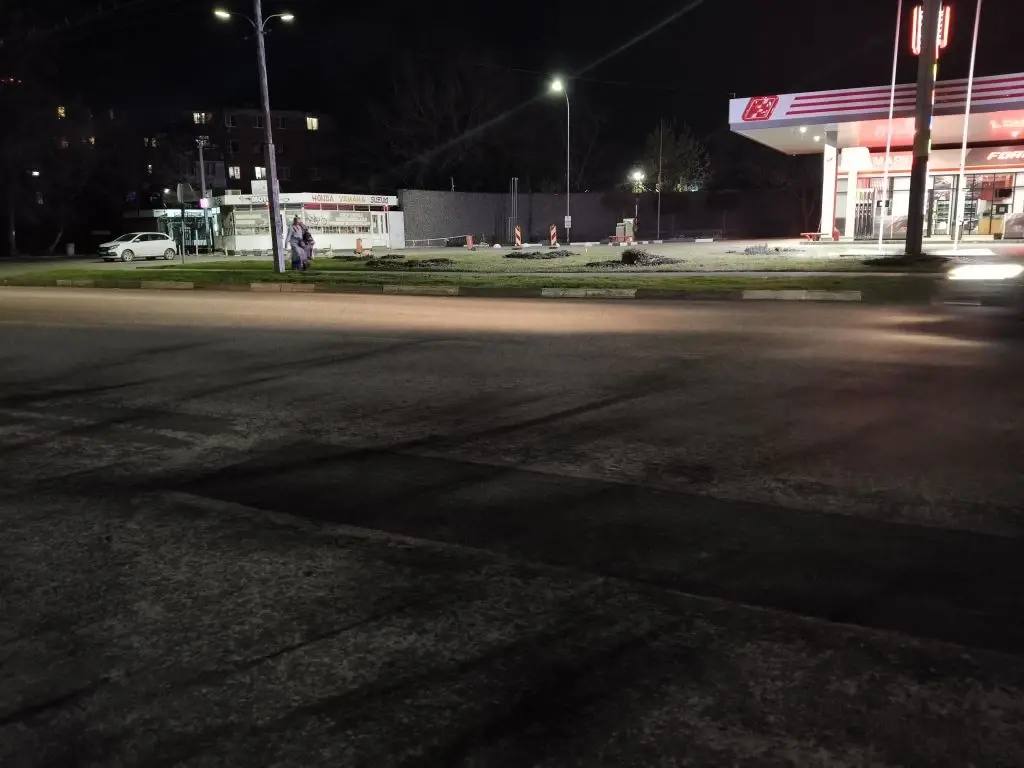 Улучшение качества дорожного покрытия - задача номер один на ближайшее время Улучшение качества дорожного покрытия - задача номер один на ближайшее время