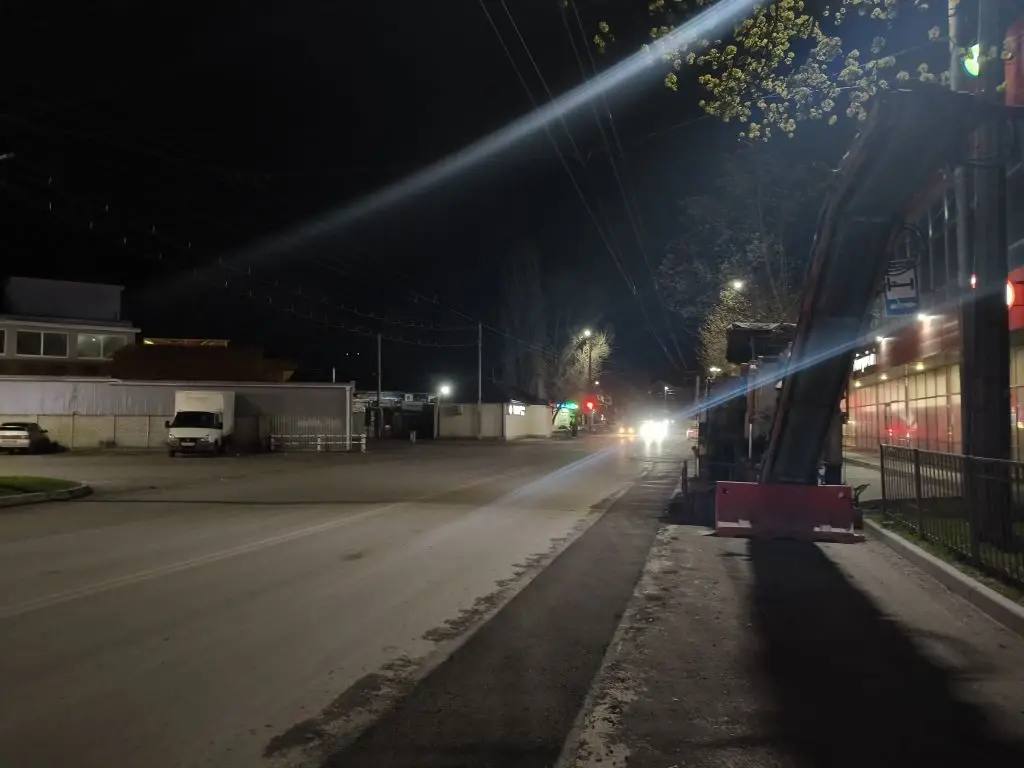 Улучшение качества дорожного покрытия - задача номер один на ближайшее время Улучшение качества дорожного покрытия - задача номер один на ближайшее время