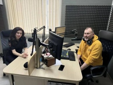 ������� � ����� �Love ����� ������-��-���� 101.6., � ������ ������������ ������� ������������� ��������� ��������� ���������� ��������������� ��� ����� ���������� ��������� �������� ������������