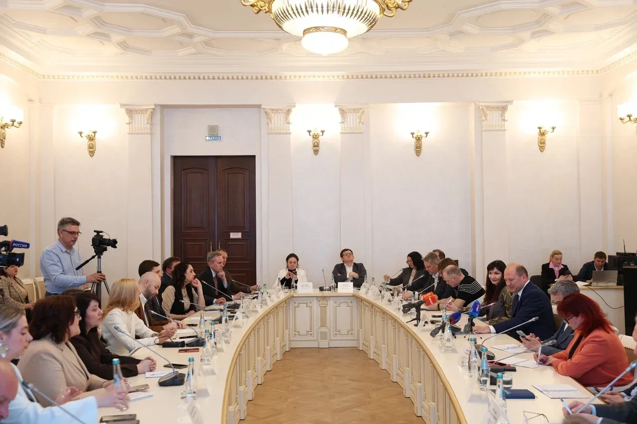 Александр Скрябин: Сегодня, сразу после отчёта перед Думой, я провёл рабочую встречу с руководителями городских СМИ Александр Скрябин: Сегодня, сразу после отчёта перед Думой, я провёл рабочую встречу с руководителями городских СМИ