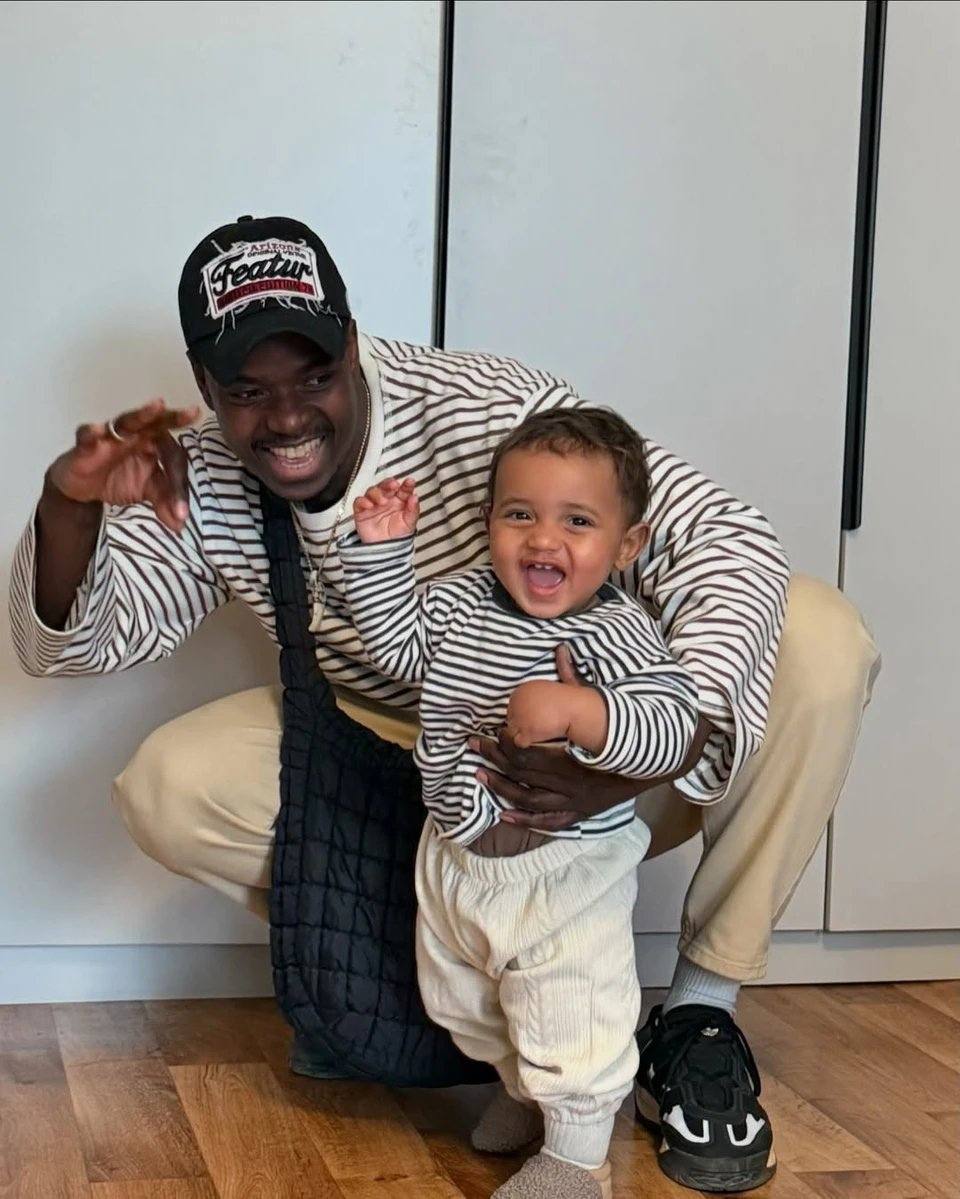 Сказки Чуковского в рэп-стиле и кавказские хиты: Африканец женился на ростовчанке и стал звездой интернета Сказки Чуковского в рэп-стиле и кавказские хиты: Африканец женился на ростовчанке и стал звездой интернета