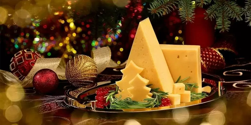 Праздничная сырная нарезка: как выбрать идеальный сыр для новогоднего стола