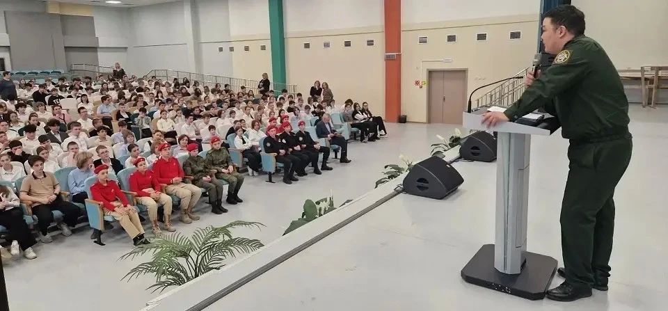 ������� ����������� ��������� � �������-��-���� ����� ����������� � �����������