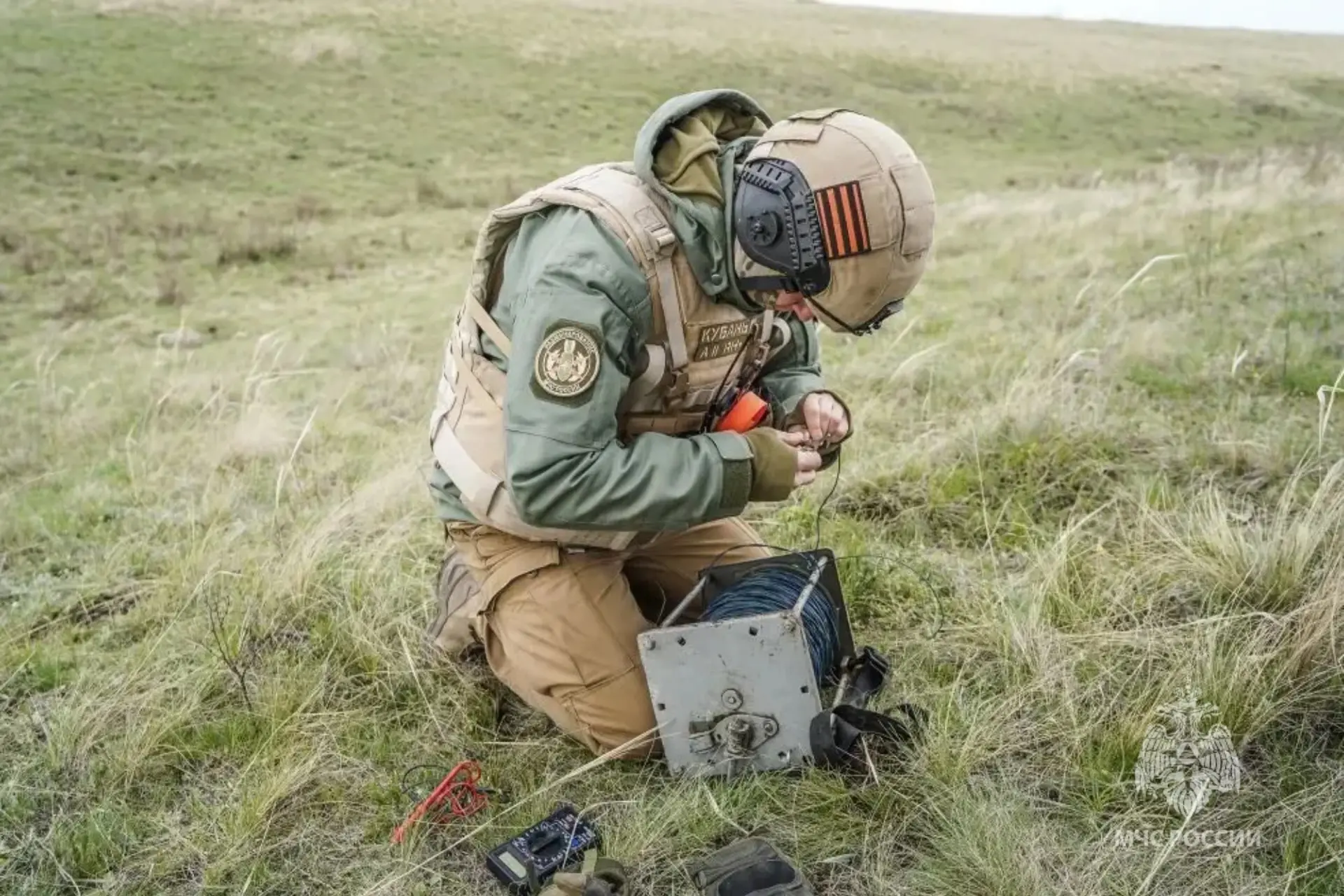 #ЧтоВчераПроизошло?. За 14 апреля 2026 года пожарно-спасательные подразделения Главного управления МЧС России по Ростовской области ликвидировали: