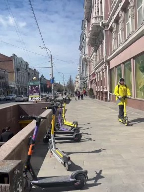 Ростов снова раскололся на два лагеря: