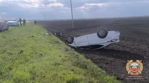 Сотрудники полиции устанавливают обстоятельства смертельного ДТП