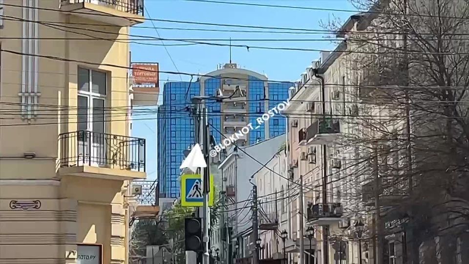 Светофор на Социалистической/Буденновском не работает