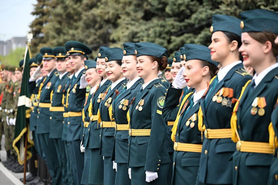 На полигоне Донского государственного технического университета состоялся областной межвузовский военно-патриотический праздник «Поклонимся великим тем годам». На полигоне Донского государственного технического университета состоялся областной межвузовский военно-патриотический праздник «Поклонимся великим тем годам».