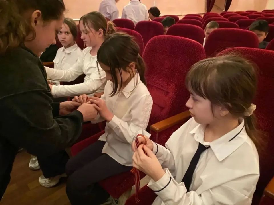 В ДК «Русь» школьникам напомнили о цене Победы В ДК «Русь» школьникам напомнили о цене Победы