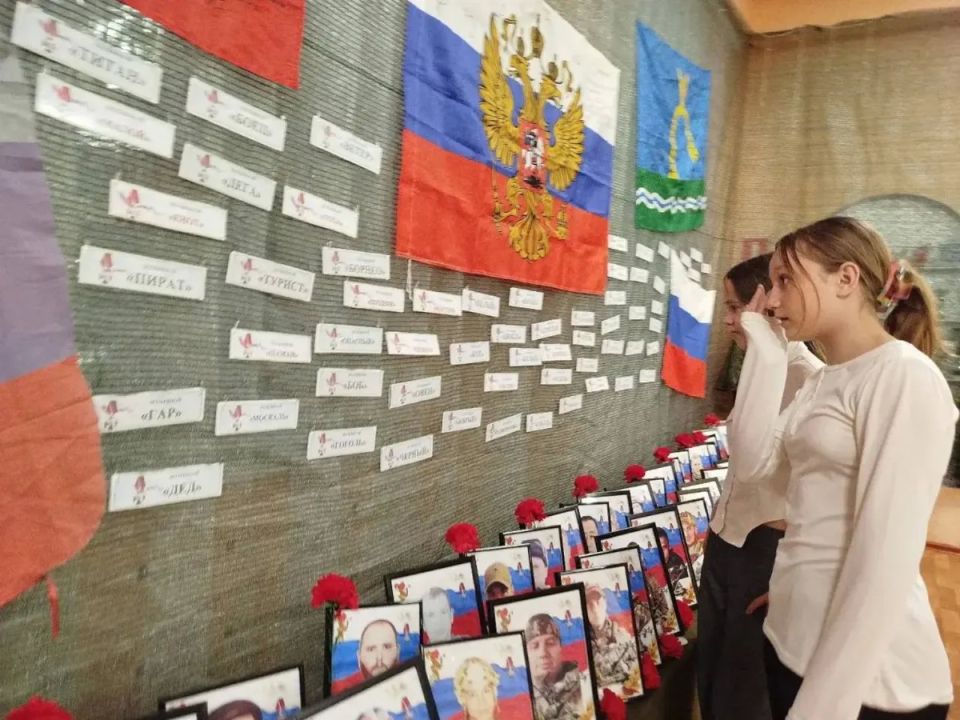 В ДК «Русь» школьникам напомнили о цене Победы В ДК «Русь» школьникам напомнили о цене Победы