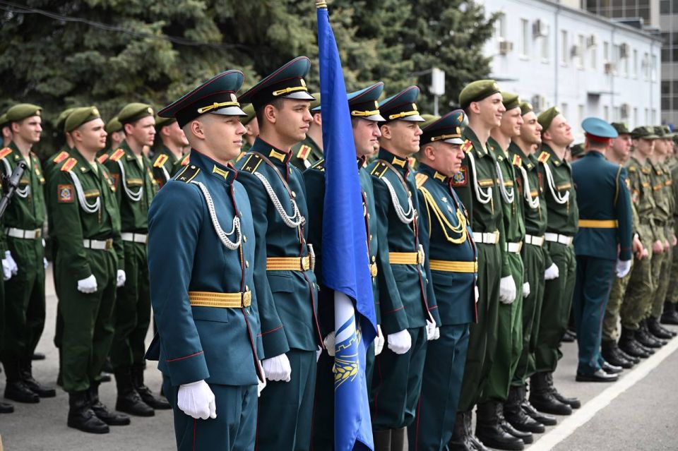 На полигоне Донского государственного технического университета состоялся областной межвузовский военно-патриотический праздник «Поклонимся великим тем годам». На полигоне Донского государственного технического университета состоялся областной межвузовский военно-патриотический праздник «Поклонимся великим тем годам».