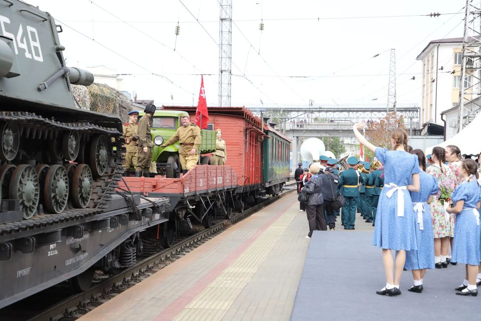 Александр Скрябин: Дорогие ростовчане!. В наш город вновь прибыл ретропоезд «Победа» Александр Скрябин: Дорогие ростовчане!. В наш город вновь прибыл ретропоезд «Победа»