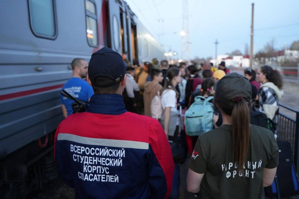 Народному фронту — 15 лет: путь доверия, заботы и силы Народному фронту — 15 лет: путь доверия, заботы и силы