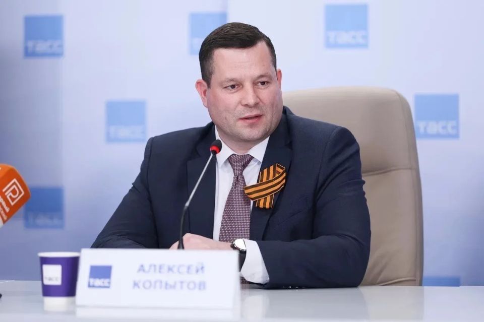 Фоторепортаж и главное из заявлений с пресс-конференции, приуроченной ко Дню радио, празднику работников всех отраслей связи Фоторепортаж и главное из заявлений с пресс-конференции, приуроченной ко Дню радио, празднику работников всех отраслей связи