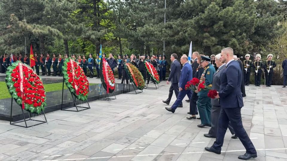 Военные следователи СК России проводят масштабные памятные акции в честь Дня Победы от Заполярья до южных рубежей страны Военные следователи СК России проводят масштабные памятные акции в честь Дня Победы от Заполярья до южных рубежей страны