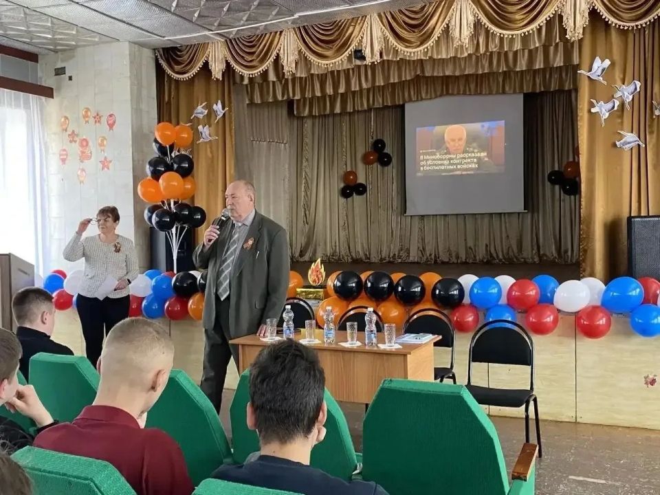 Молодежь познакомилась с возможностями службы в войсках БПЛА Молодежь познакомилась с возможностями службы в войсках БПЛА