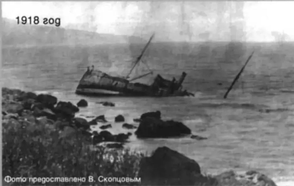 В Крыму стартовала подводная экспедиция по исследованию затонувшего парохода "Ростов" В Крыму стартовала подводная экспедиция по исследованию затонувшего парохода "Ростов"