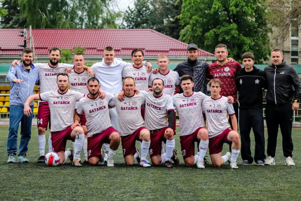 Три победы батайских футболистов за неделю Три победы батайских футболистов за неделю