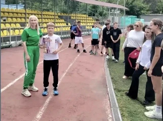 В Батайске прошёл муниципальный этап фестиваля ГТО среди школьников В Батайске прошёл муниципальный этап фестиваля ГТО среди школьников
