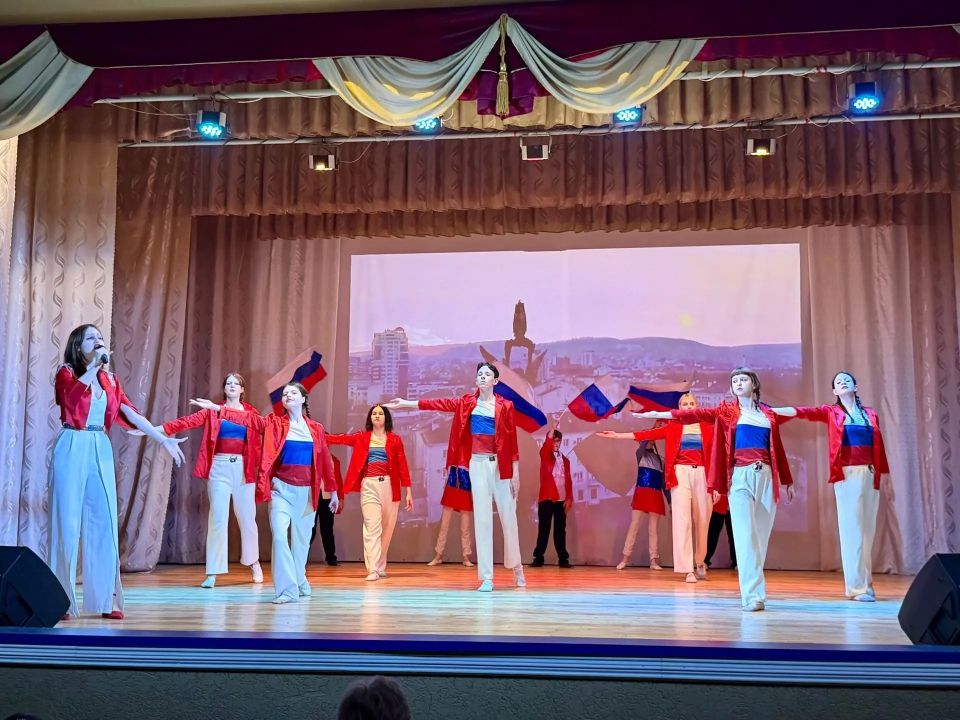 19 мая в Центре воспитания и досуга «Эстетика» состоялся городской слёт детских общественных организаций, в рамках которого прошло торжественное открытие первичного отделения «Движения Первых» 19 мая в Центре воспитания и досуга «Эстетика» состоялся городской слёт детских общественных организаций, в рамках которого прошло торжественное открытие первичного отделения «Движения Первых»