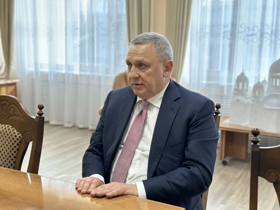 Сегодня вместе с депутатом Законодательного собрания региона Еленой Евгеньевной Теплинской встретился с советником губернатора Сергеем Николаевичем Медведевым Сегодня вместе с депутатом Законодательного собрания региона Еленой Евгеньевной Теплинской встретился с советником губернатора Сергеем Николаевичем Медведевым