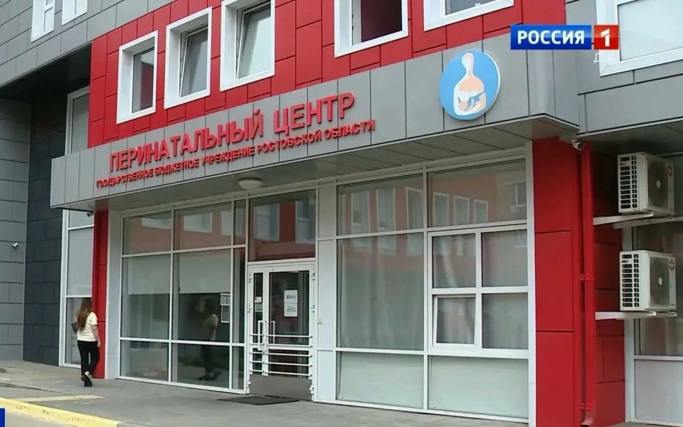 План «ехать в роддом» превратился в план «остановить машину и стать акушером»