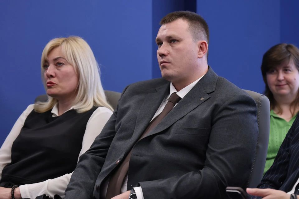 Фоторепортаж и главное из заявлений с круглого стола, посвященного развитию отрасли, вызовам и перспективам виноделия на Юге России Фоторепортаж и главное из заявлений с круглого стола, посвященного развитию отрасли, вызовам и перспективам виноделия на Юге России
