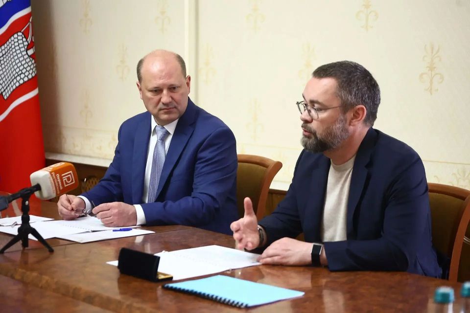 Александр Скрябин: Сегодня сделан еще один шаг по развитию городской среды в донской столице — подписано соглашение о сотрудничестве и совместной деятельности в сфере платного парковочного пространства между Администрацией... Александр Скрябин: Сегодня сделан еще один шаг по развитию городской среды в донской столице — подписано соглашение о сотрудничестве и совместной деятельности в сфере платного парковочного пространства между Администрацией...