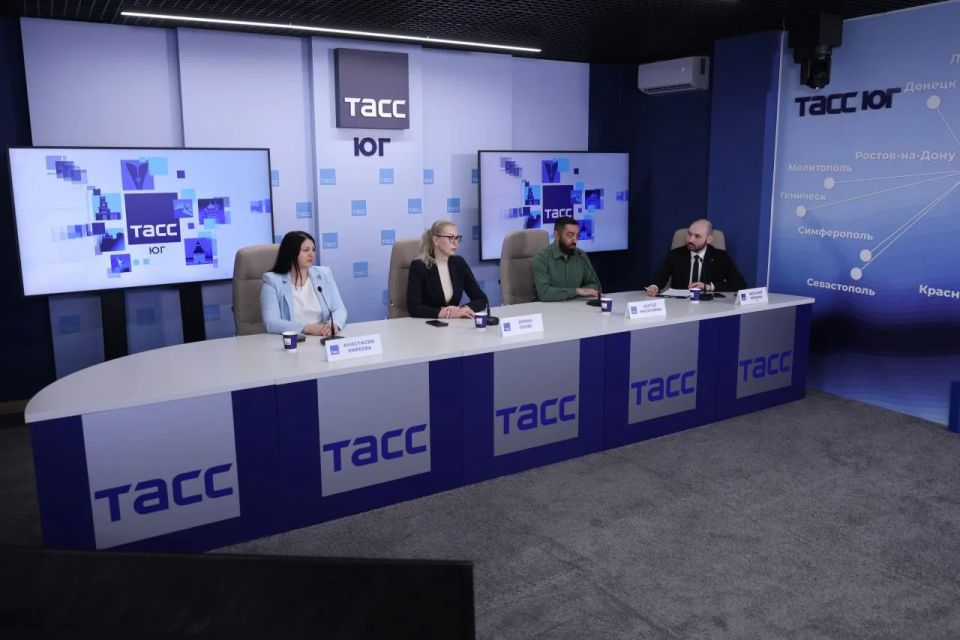 Фоторепортаж и главное из заявлений с пресс-конференции, посвященной проблемам и перспективам развития гастрономического бизнеса в Ростовской области Фоторепортаж и главное из заявлений с пресс-конференции, посвященной проблемам и перспективам развития гастрономического бизнеса в Ростовской области