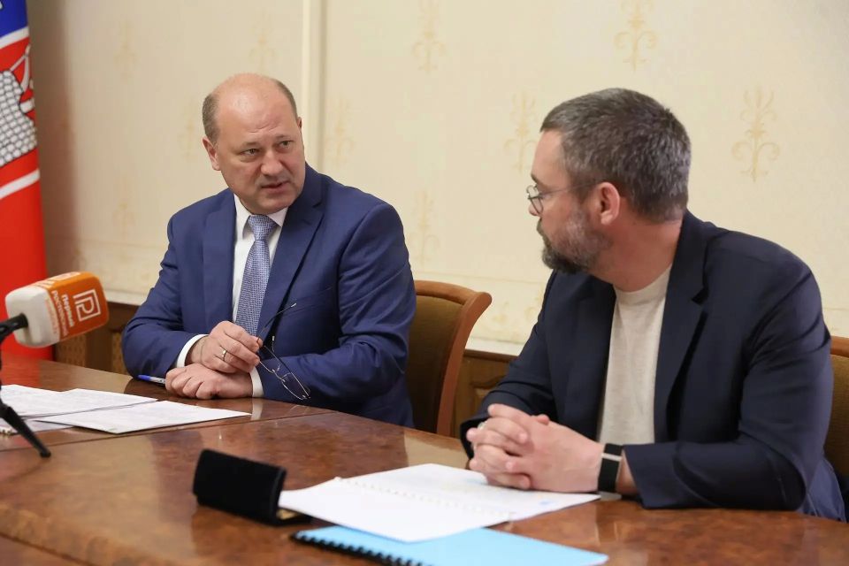 Александр Скрябин: Сегодня сделан еще один шаг по развитию городской среды в донской столице — подписано соглашение о сотрудничестве и совместной деятельности в сфере платного парковочного пространства между Администрацией... Александр Скрябин: Сегодня сделан еще один шаг по развитию городской среды в донской столице — подписано соглашение о сотрудничестве и совместной деятельности в сфере платного парковочного пространства между Администрацией...