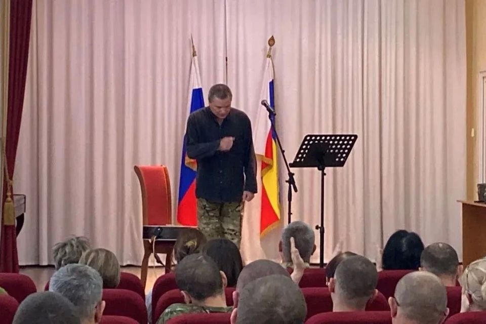 Актер Сергей Маховиков посетил госпиталь Росгвардии в Ростовской области Актер Сергей Маховиков посетил госпиталь Росгвардии в Ростовской области