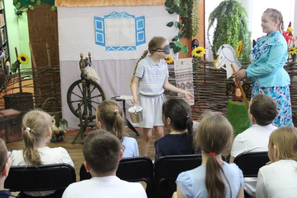 Шахтинские школьники открыли для себя мир донского фольклора Шахтинские школьники открыли для себя мир донского фольклора