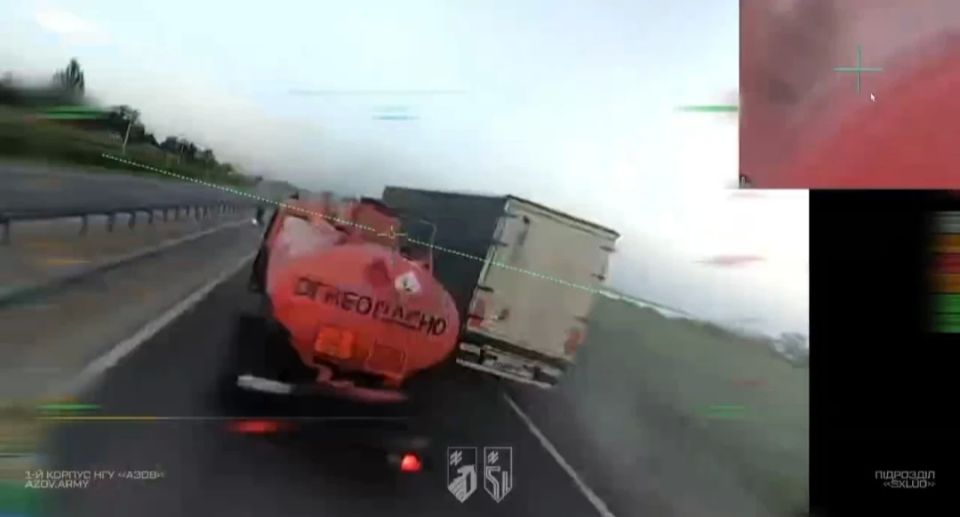 Удары американских дронов по логистике армии России Удары американских дронов по логистике армии России