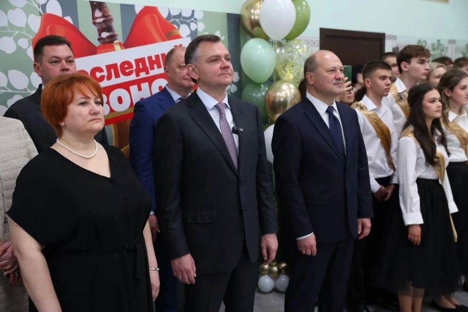 Александр Скрябин: Сегодня для 17-ти тысяч выпускников Ростова прозвенел Последний звонок Александр Скрябин: Сегодня для 17-ти тысяч выпускников Ростова прозвенел Последний звонок