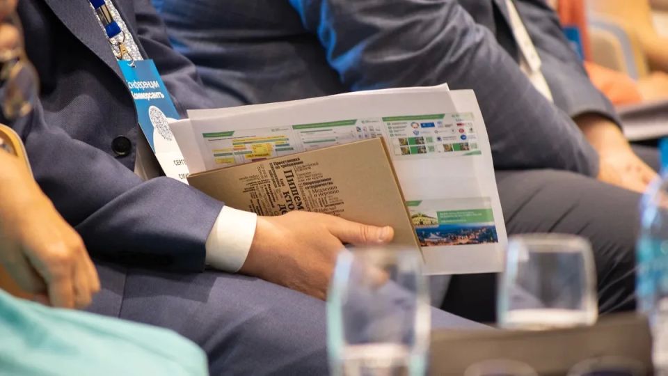 В Ростове-на-Дону прошла конференция «Трансформация бизнеса: вызовы и точки роста», организованная "Ъ-Ростов" и приуроченная ко Дню российского предпринимательства, который отмечают 26 мая В Ростове-на-Дону прошла конференция «Трансформация бизнеса: вызовы и точки роста», организованная "Ъ-Ростов" и приуроченная ко Дню российского предпринимательства, который отмечают 26 мая