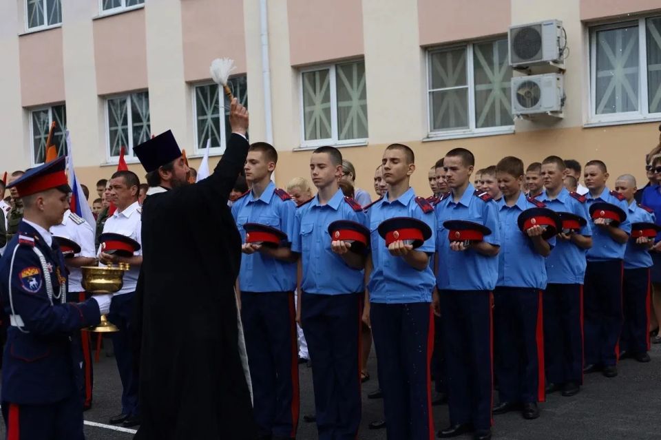 В Шахтинском кадетском корпусе открыт класс имени Героя России Владимира Жоги В Шахтинском кадетском корпусе открыт класс имени Героя России Владимира Жоги