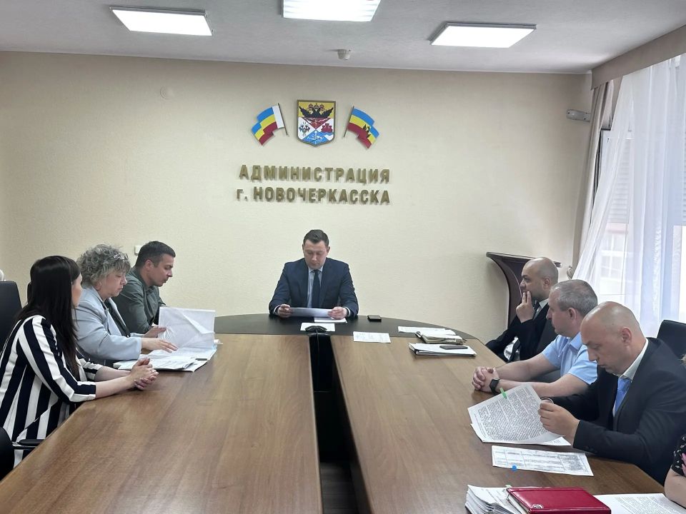 Сегодня провел очередной личный прием граждан, на котором вместе с руководителями профильных ведомств и отраслевых органов разбирали проблемы жителей нашего города