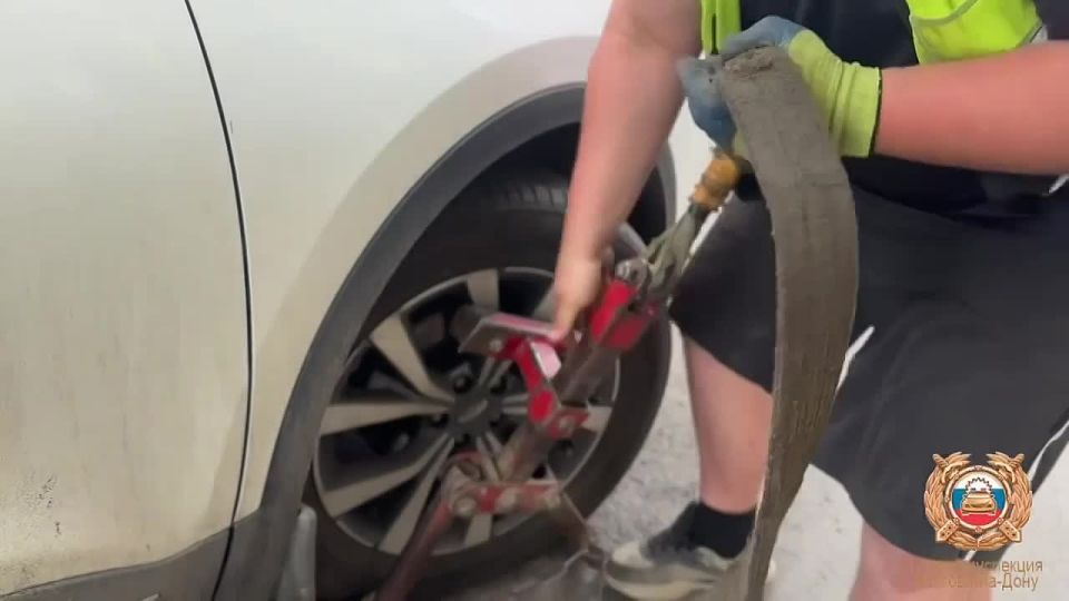 Автобусная полоса — не парковка!
