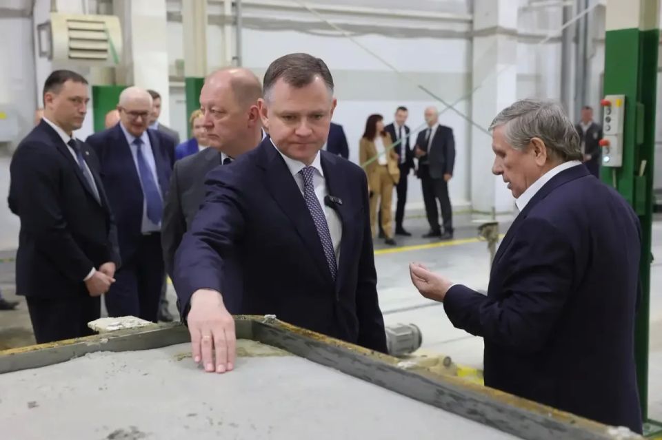 Юрий Слюсарь: В наше экономически непростое время - внимание каждому инвестору Юрий Слюсарь: В наше экономически непростое время - внимание каждому инвестору