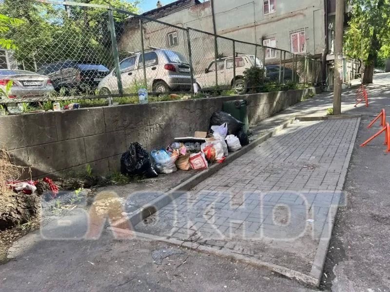 Не проедет даже скорая: у ростовчан отняли часть центральной дороги и продали частнику