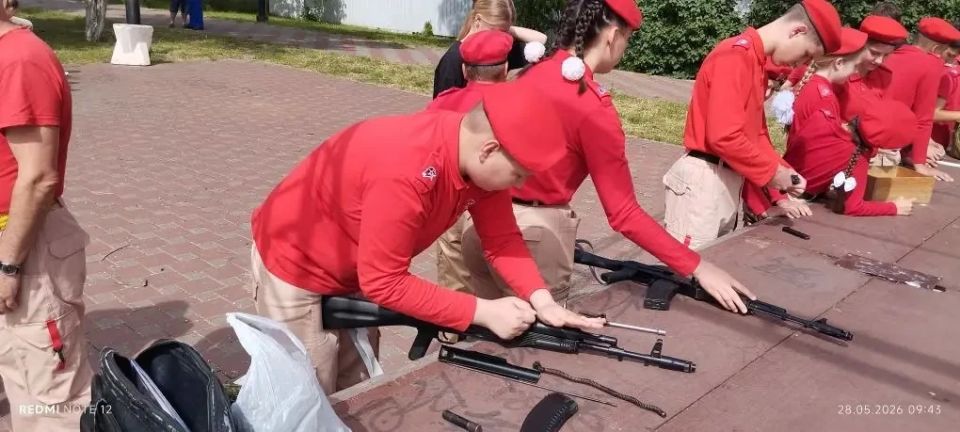В Батайске отметили 10-летие «Юнармии» В Батайске отметили 10-летие «Юнармии»