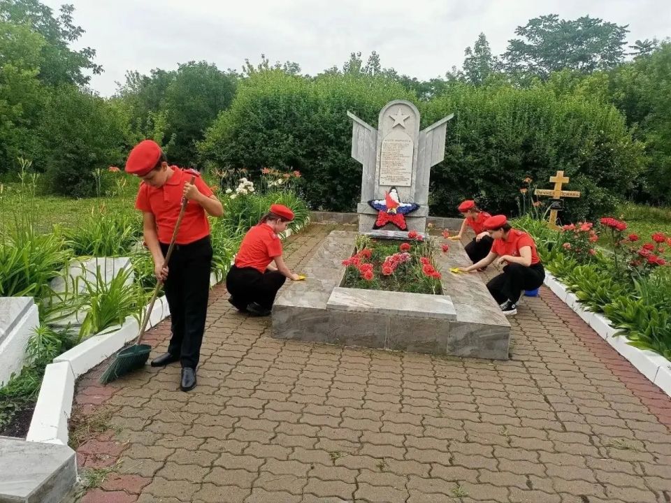 Сегодня день рождения отмечает Всероссийское детско-юношеское движение Юнармия Сегодня день рождения отмечает Всероссийское детско-юношеское движение Юнармия