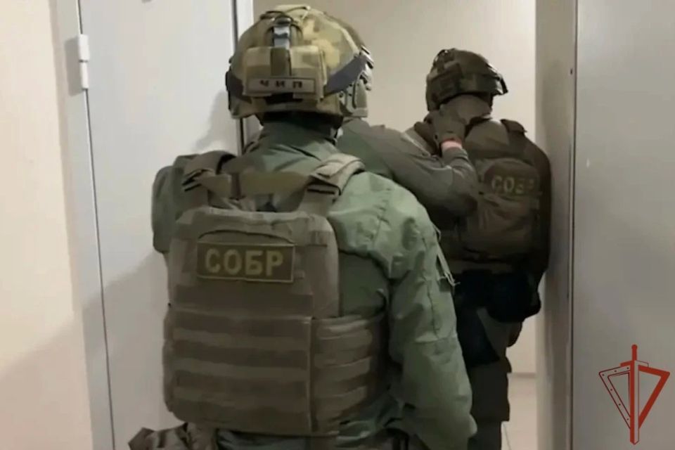 При силовой поддержке Росгвардии пресечена противоправная деятельность пособника телефонных аферистов в Ростове-на-Дону